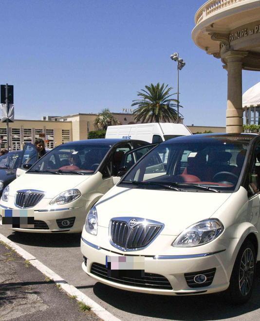 L’acceleratore resta bloccato, Fiat risarcirà un’automobilista 