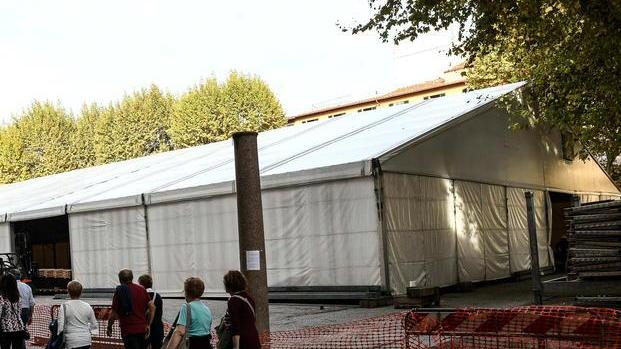 Lucca Comics: si montano gli stand, raffica di divieti in centro