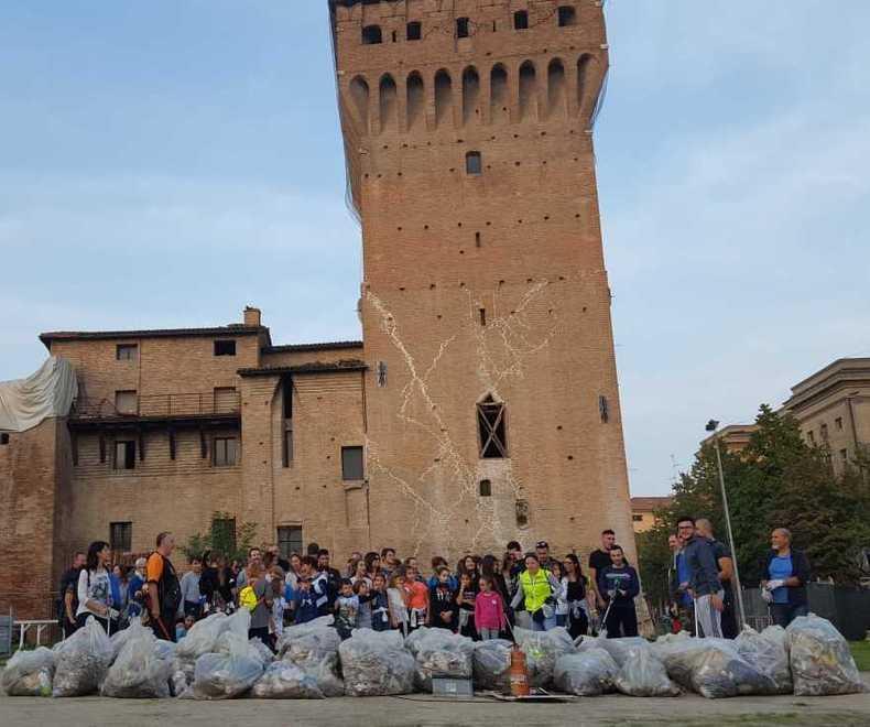 TiramiSù a San Felice: 100 volontari raccolgono in centro 4 quintali di rifiuti 