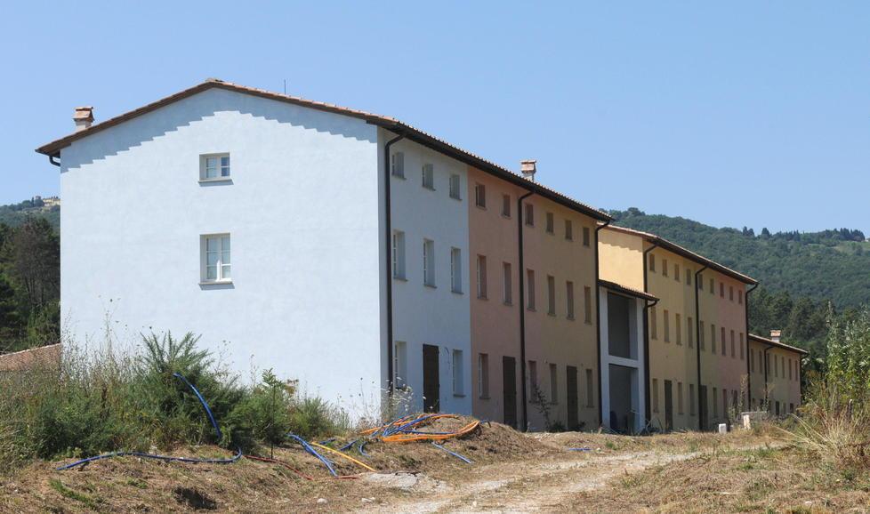 Le case nelle serre non vanno demolite: presentato tardi il ricorso dei confinanti 