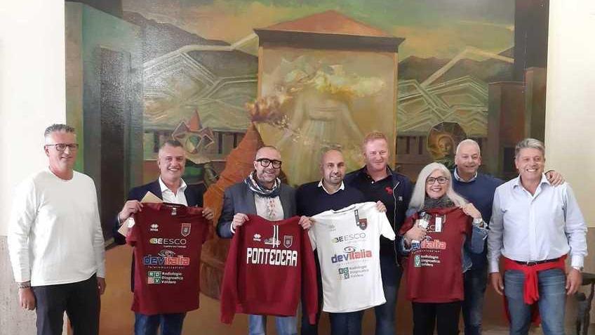 Pontedera, gli sponsor si fanno in tre per sostenere i granata E domani sarà derby