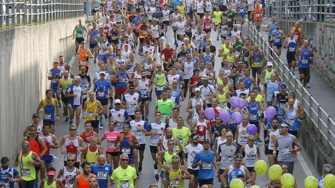 La Half Marathon a Pisa è una vera invasione