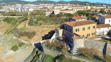 Una veduta aerea di Villa Vittoria a Piombino
