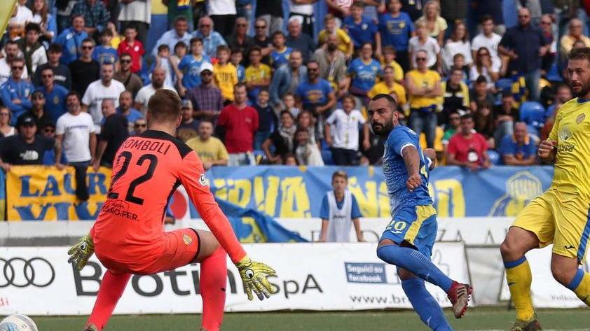 Azzurri trascinati da un super Infantino ma qualche difficoltà nel primo tempo
