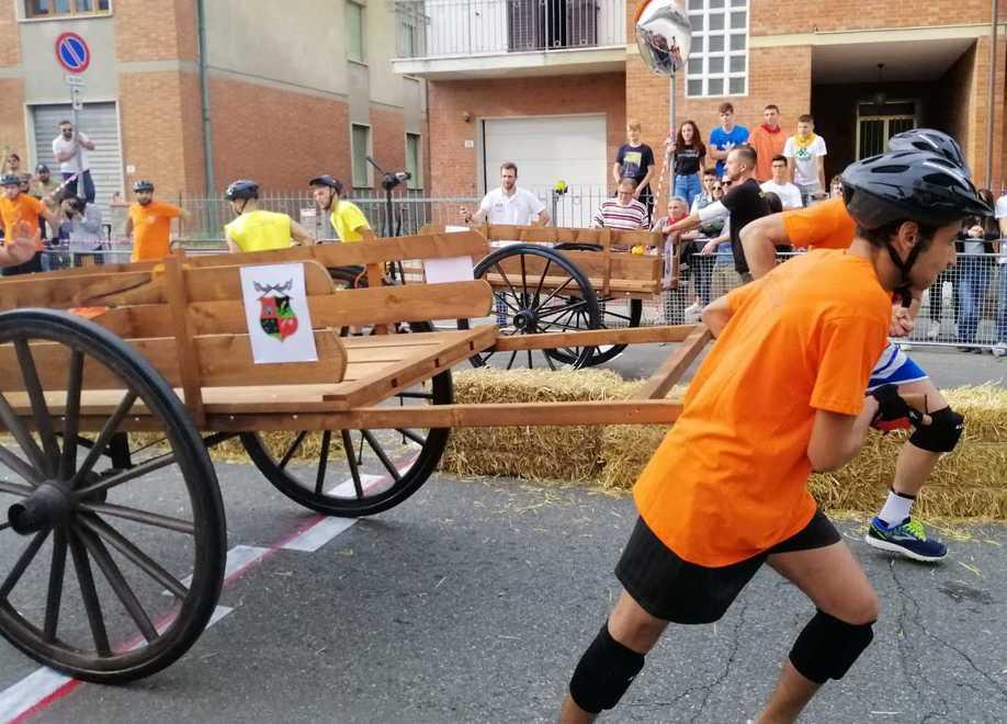 Il re dei barrocci è in Via Dante il primo Palio è giallonero 