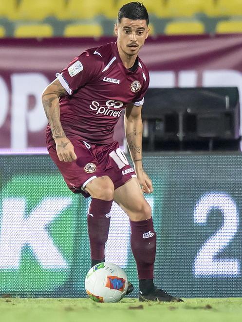 Un’altra mazzata sulla testa del Livorno: Stoian crociato rotto, starà fuori sei mesi 