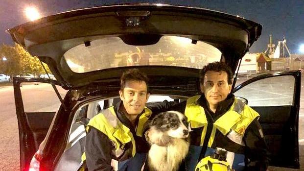 Da sinistra Claudio Mariotti, il cane Yaky e Luca Panicciari