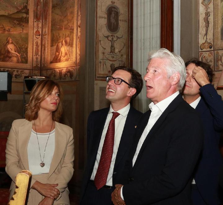 «Siamo tutti al mondo per aiutarci l’un l’altro» Ce lo dice Richard Gere 