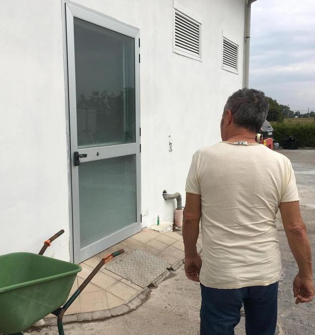 I ladri si spostano in campagna e rubano anche una forma di formaggio