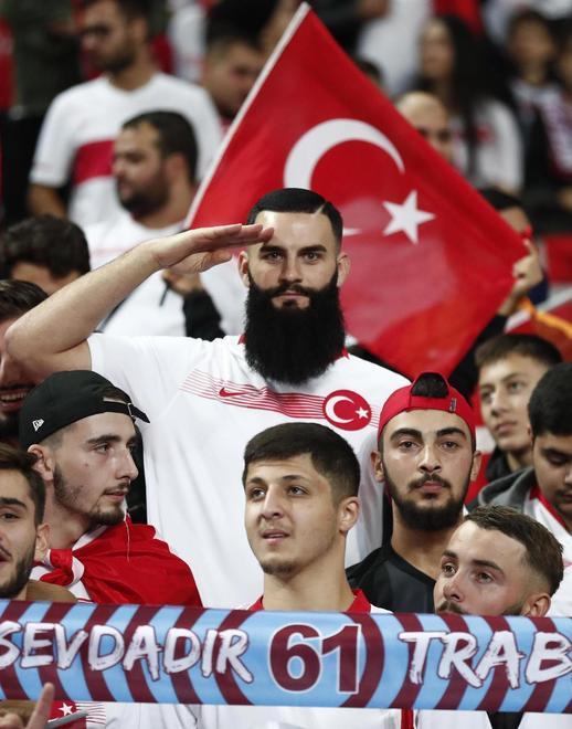 La politica in pressing sull’Uefa Finale Champions via da Istanbul 