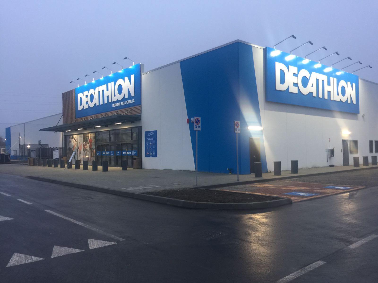 Otto addetti alle vendite nei Decathlon toscani