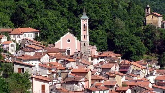 Bus turistico mare-monti, non parte neanche una corsa