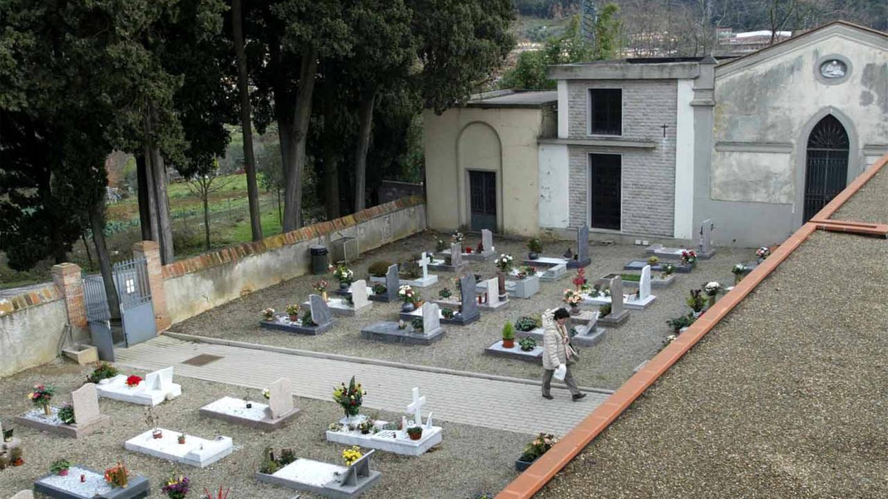 Cimiteri pieni, scatta il bonus per chi sceglie la cremazione