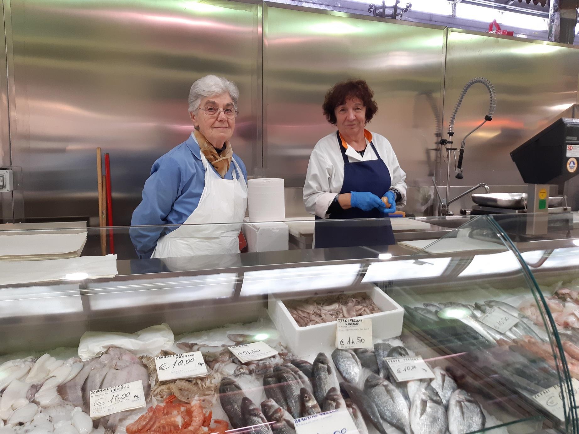 Modena, mercato Albinelli: ecco i nuovi banchi del pesce