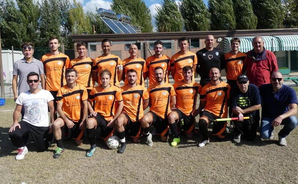 Amico Edile ricomincia... da 5 I campioni versiliesi in carica sommergono di reti la Madia