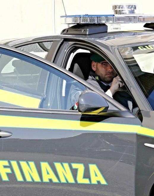 Controlli a Vecchiano, arrestato per spaccio un latitante tunisino
