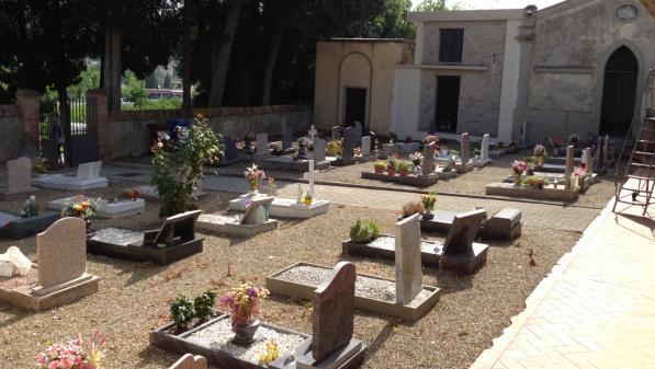 Cimiteri pieni, scatta il bonus per chi sceglie la cremazione 