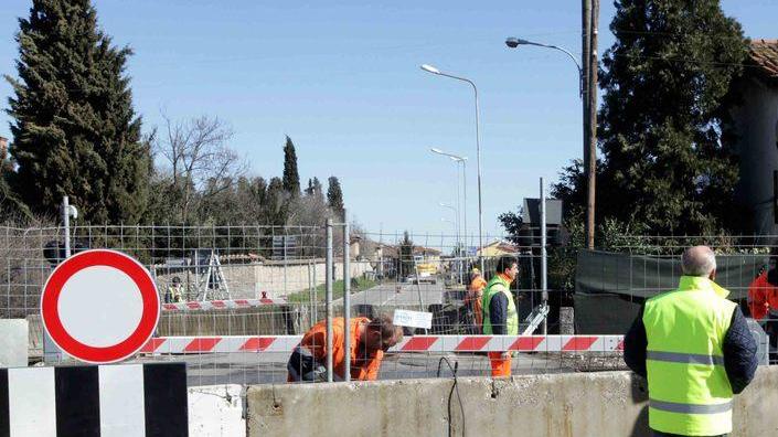 «Passaggio a livello chiuso ci aiutino gli allievi geometri»