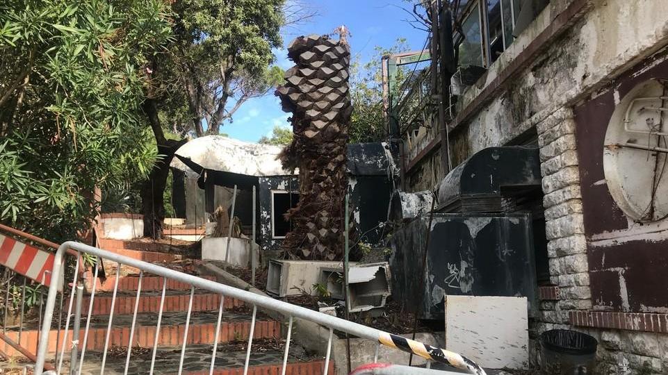 Via le macerie, si ripulisce l’ex Ciucheba: partito l’intervento di messa in sicurezza