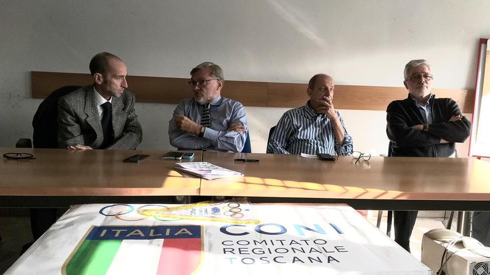 Piscina di Iolo, società sportive in rivolta contro il sindaco