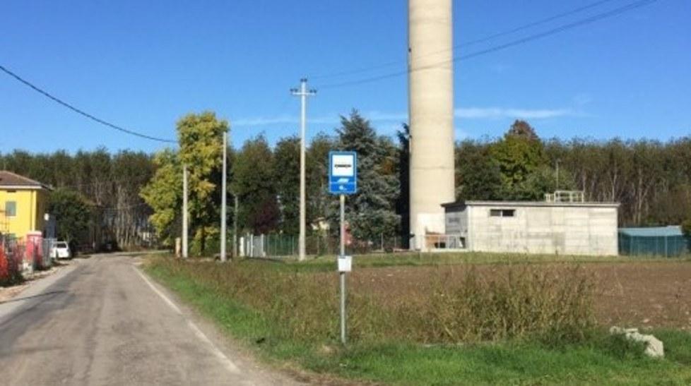Autobus Seta salta le fermate di una via «Accompagno io mio figlio e i compagni» 