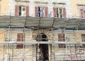 Liceo Niccolini Palli, aule e laboratori chiusi «Per poterli riaprire aspettiamo la Provincia» 