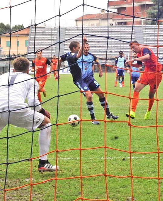 Una conclusione di Stijepovic (Foto Gori)