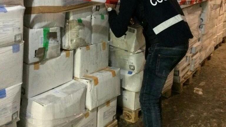 Parte dei prodotti sequestrati dalla guardia costiera
