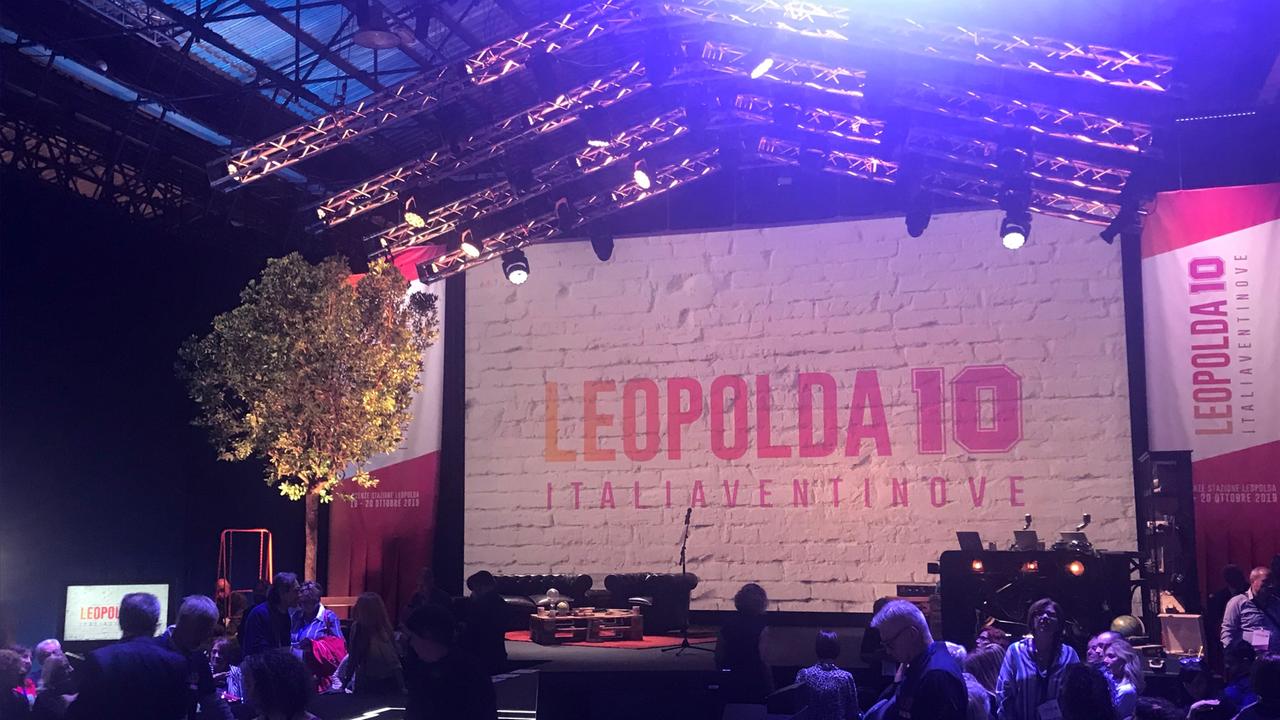 Dopo la scissione, la Leopolda di Renzi celebra l'arte di cambiare idea