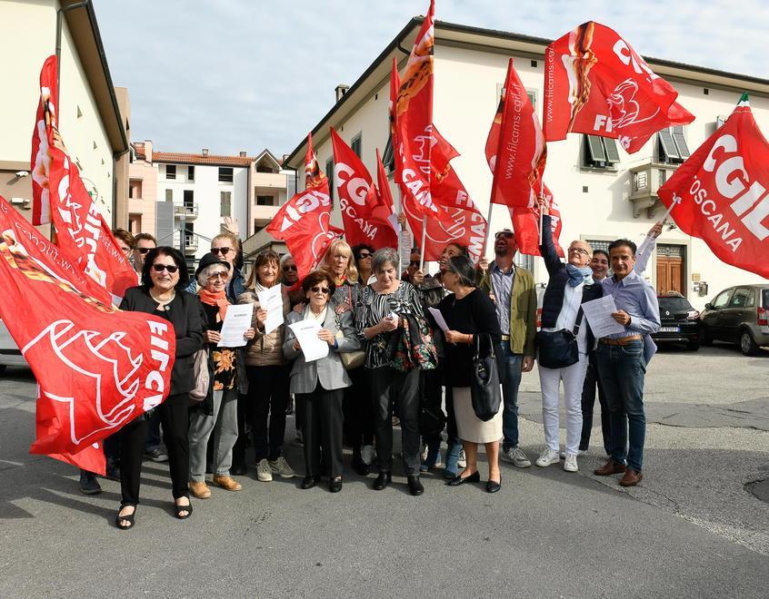 Tre licenziamenti all’improvviso: scoppia la protesta dei dipendenti 