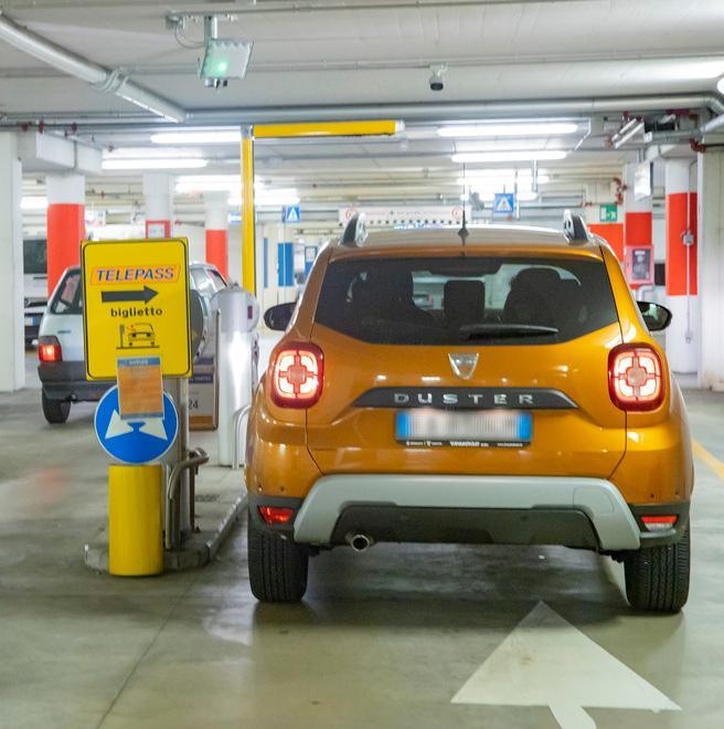  Modena. Sosta al Novi Park: ora si paga col Telepass come in autostrada 