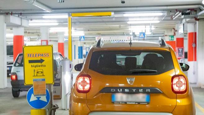 Modena. Sosta al Novi Park: ora si paga col Telepass come in autostrada