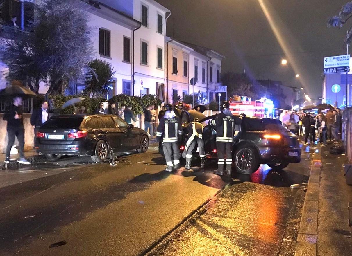 Una immagine dell'incidente in via Pistoiese (Foto Batavia)