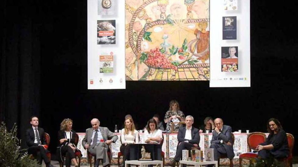 Pronto in tavola il Bancarella Cucina
