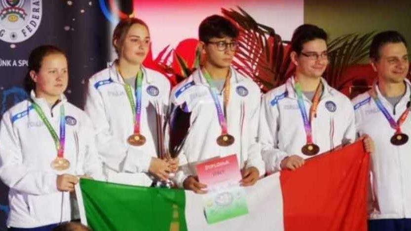 Il lucchese Bernardi con la maglia azzurra conquista il bronzo nella specialità carabina