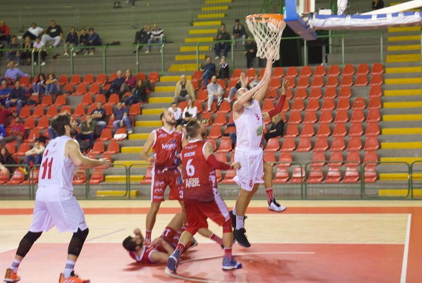 Geonova rompe il ghiaccio e vince la prima partita mettendo sotto l’Oleggio 