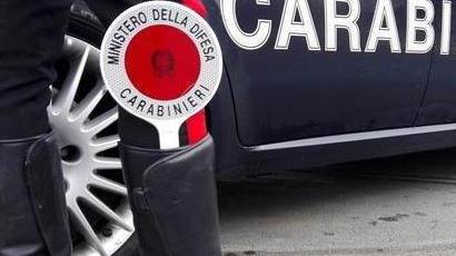 Sorpreso all’Agorà di notte a rubare un estintore: arrestato