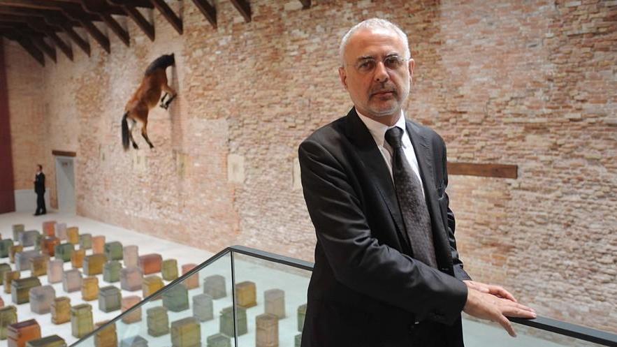 Il critico d’arte Bonami e il suo “Post”