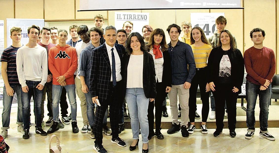 Un delitto, il cronista, la direttora: un tuffo nel giallo di Silvia Volpi 