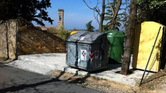 Cassonetti, il trasloco non piace
