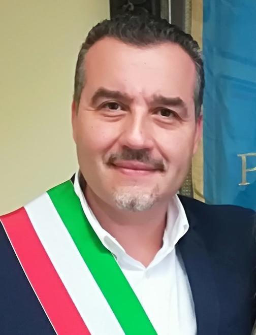 Accuse al sindaco su Fb Fornaciari querela
