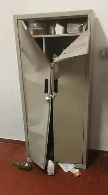 Rubano pure coltelli e pentole al circolo Arci 