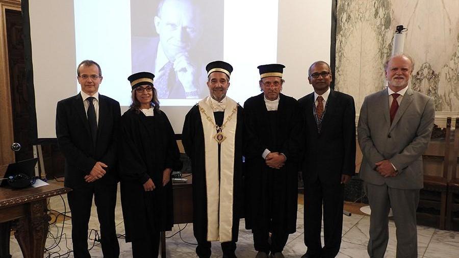 Sutherland si laurea a Pisa
