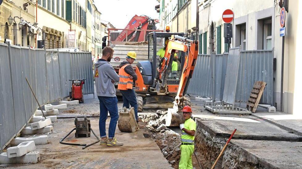 Da lunedì via agli scavi per i cassonetti interrati in piazza San Leone