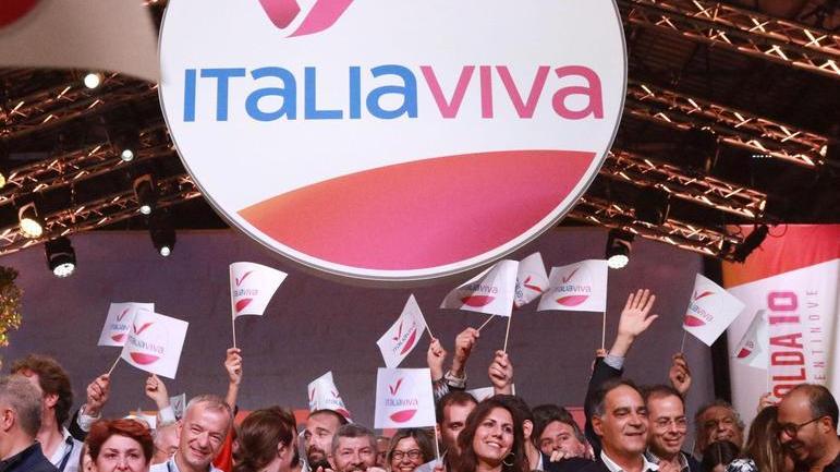 Renzi e i nuovi esponenti di Italia Viva alla presentazione del simbolo