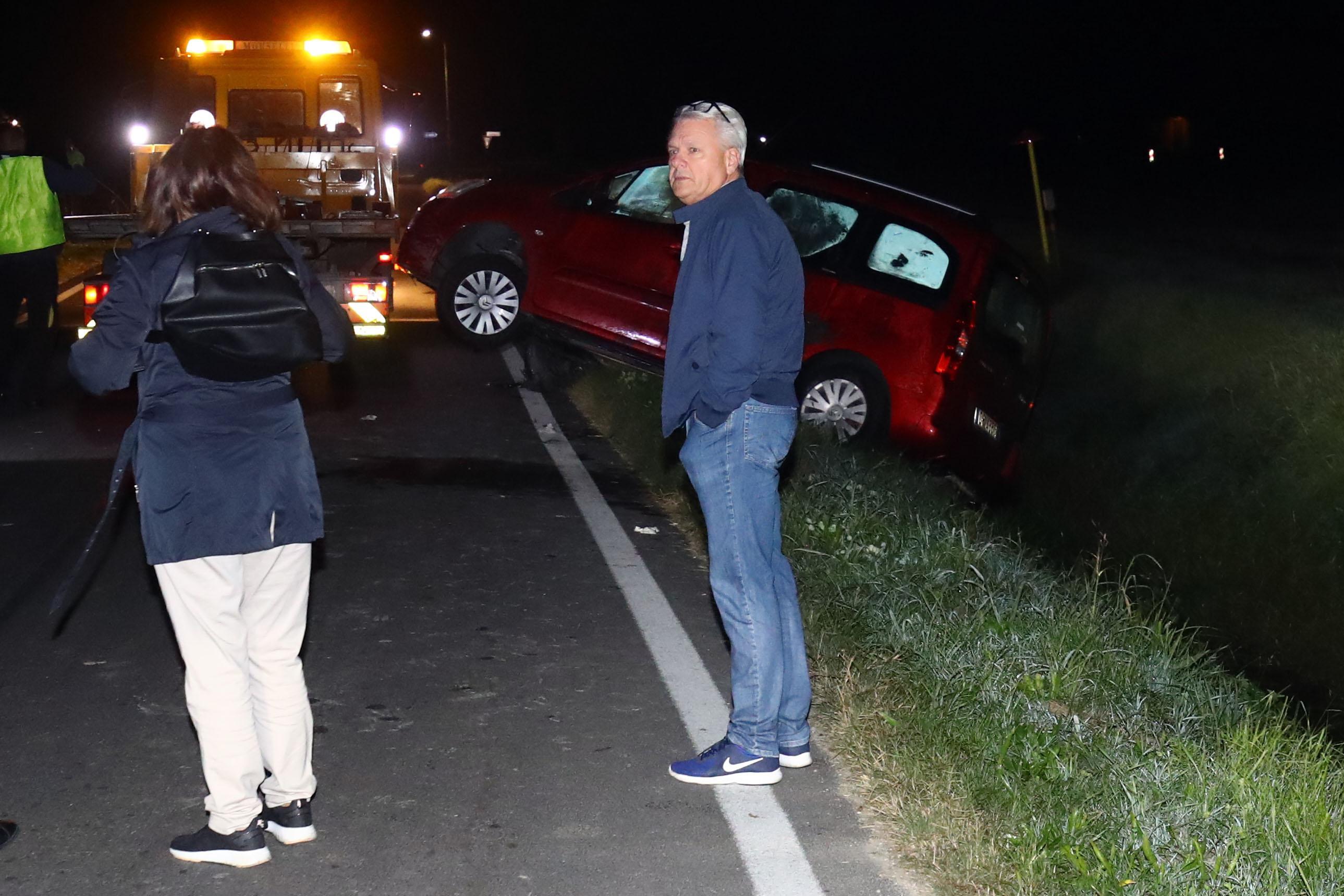 Renazzo, auto con cinque ragazze nel fosso 