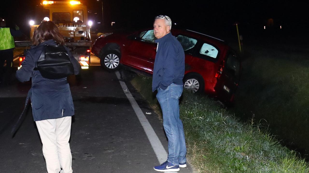 Renazzo, auto con cinque ragazze nel fosso