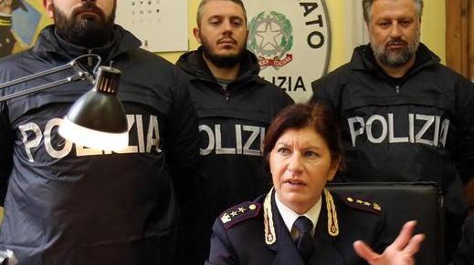 Gli uomini della Squadra di pg con la dirigente Mara Ferasin