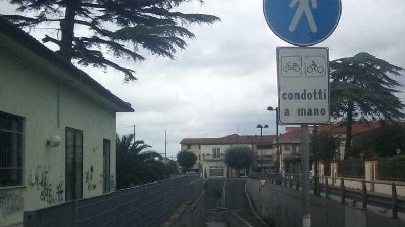 Incidente al ciclista, sottopasso a alto rischio per le due ruote