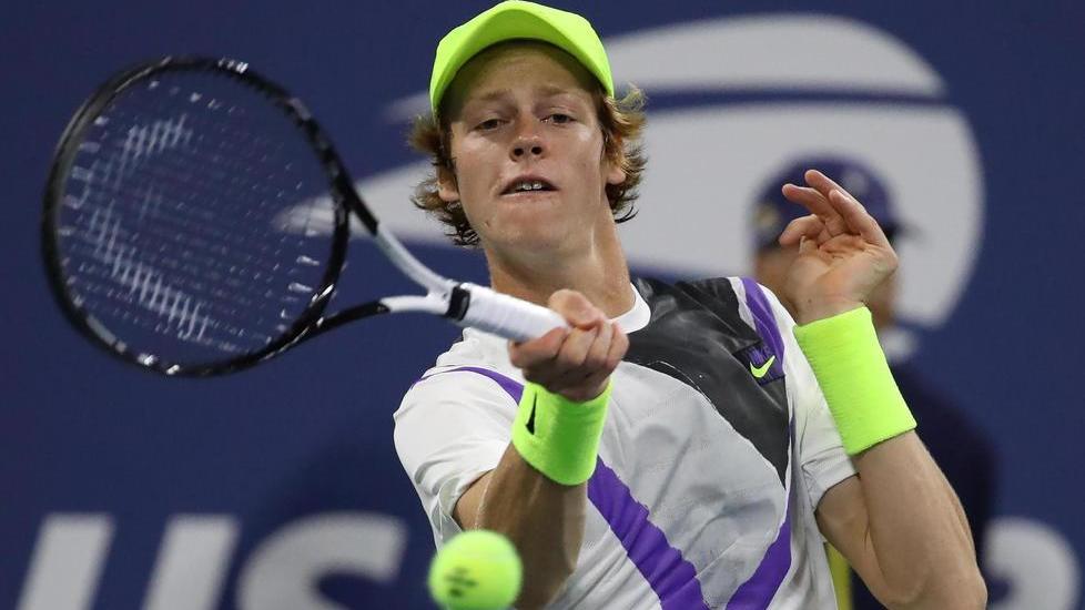Sinner, se il peccato è avere solo 18 anni meglio di lui solo Nadal, Federer e Djokovic